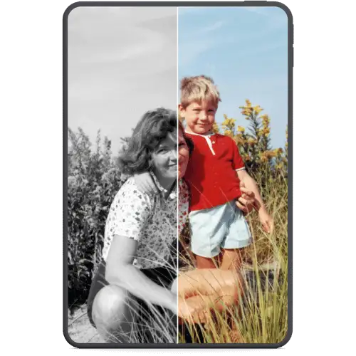 Photoleap app Colorize photo feature preview on smartphone